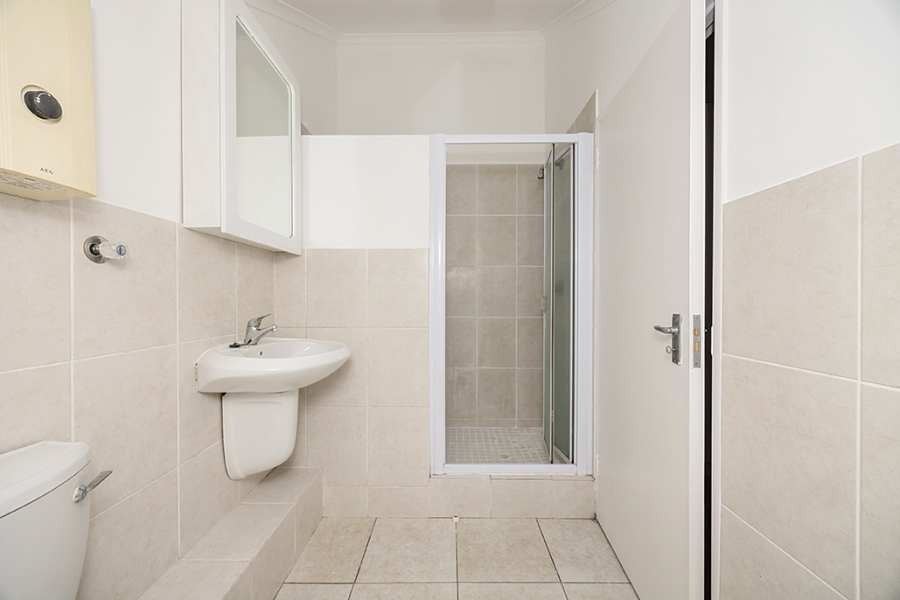 1 Bedroom Property for Sale in Sandown Western Cape